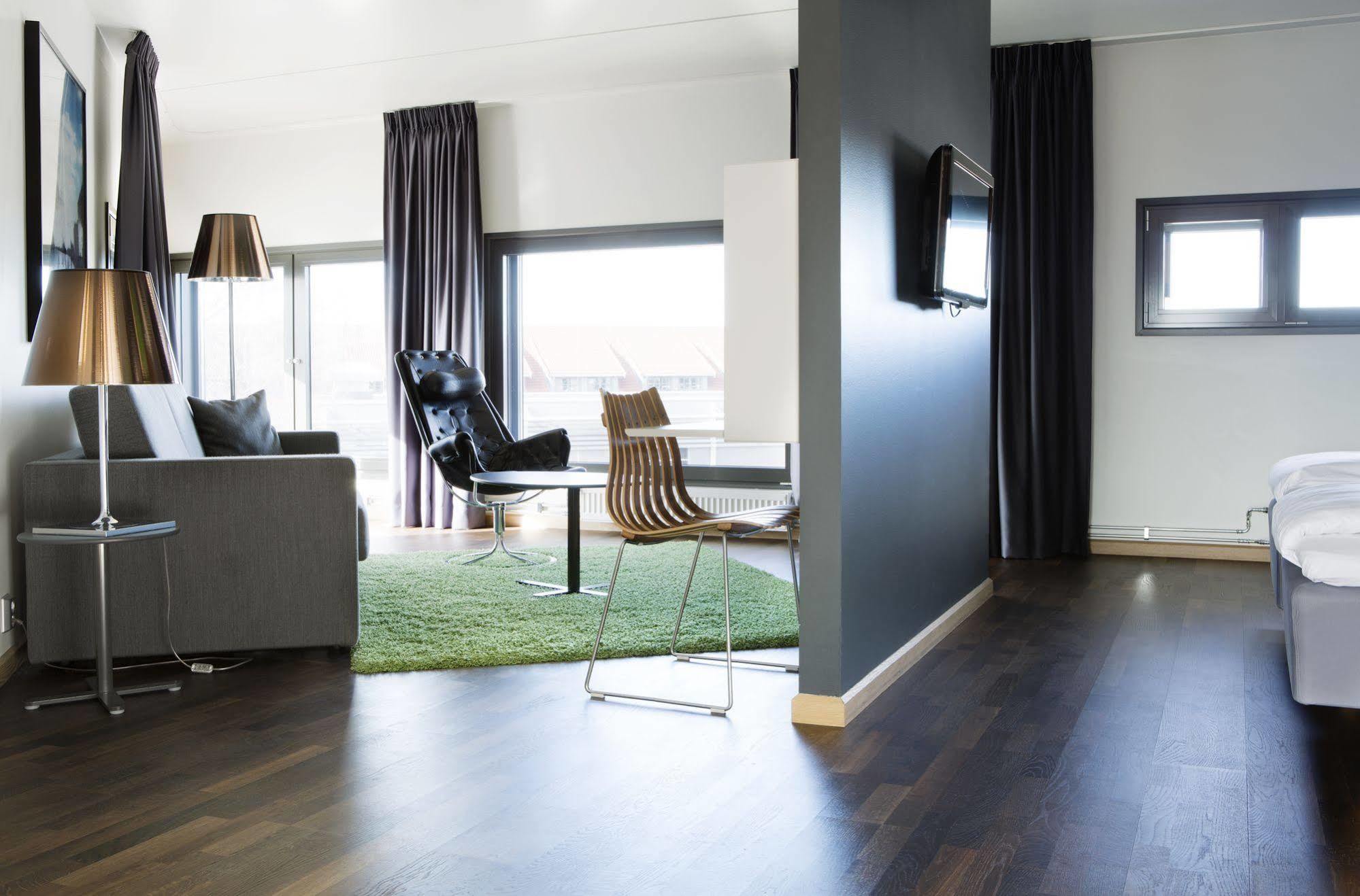 Comfort Runway Garder