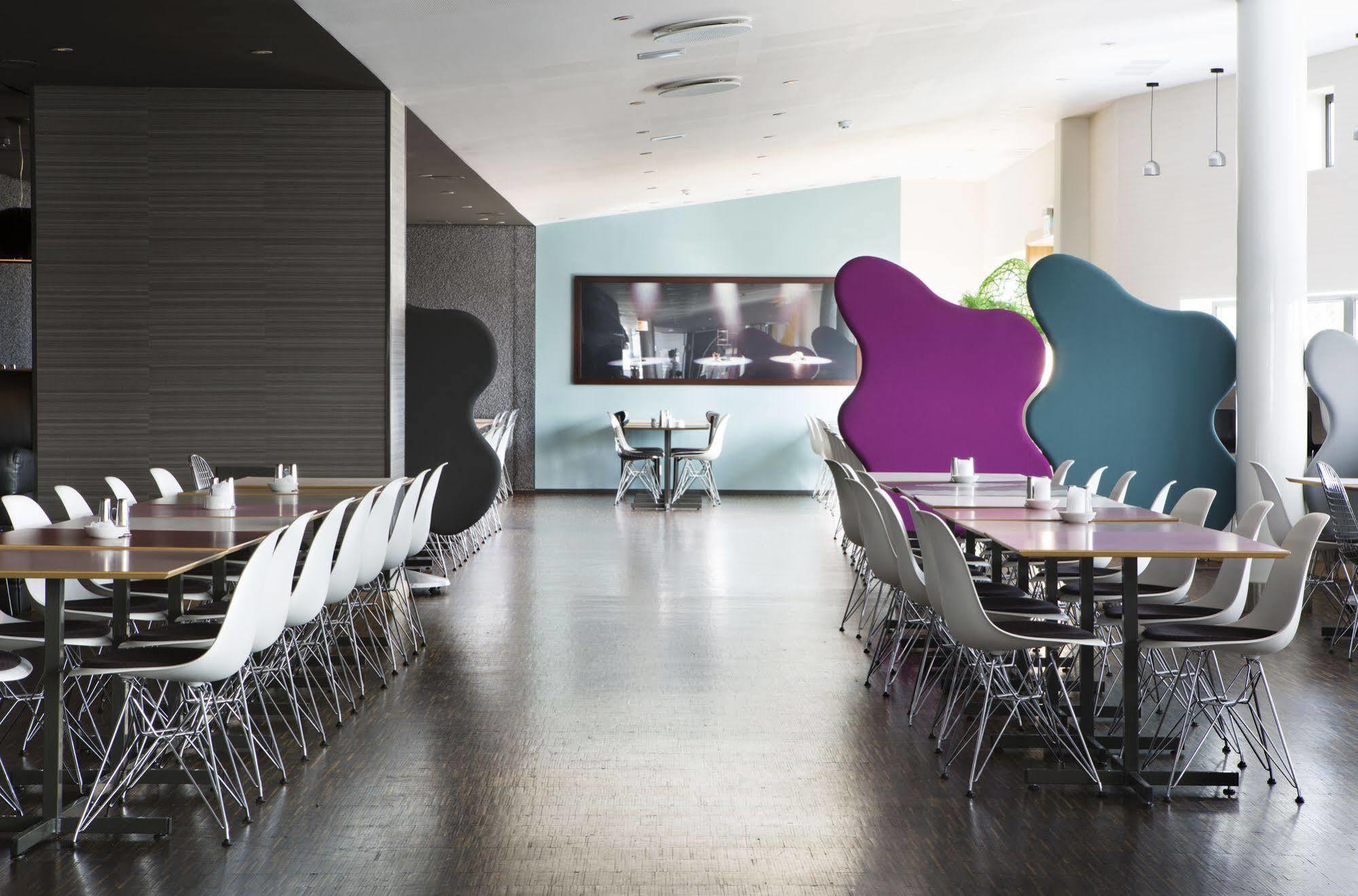 Hotel Comfort Runway